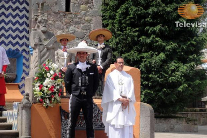 Nieposkromiona miłość (Amor bravio). Ślub Camili (Silvia Navarro) i Daniela (Cristian de la Fuente)