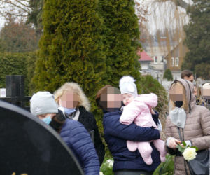 Agusia nie przytuli już mamusi. Nad grobem pożegnała zamordowaną Martę z Pabianic