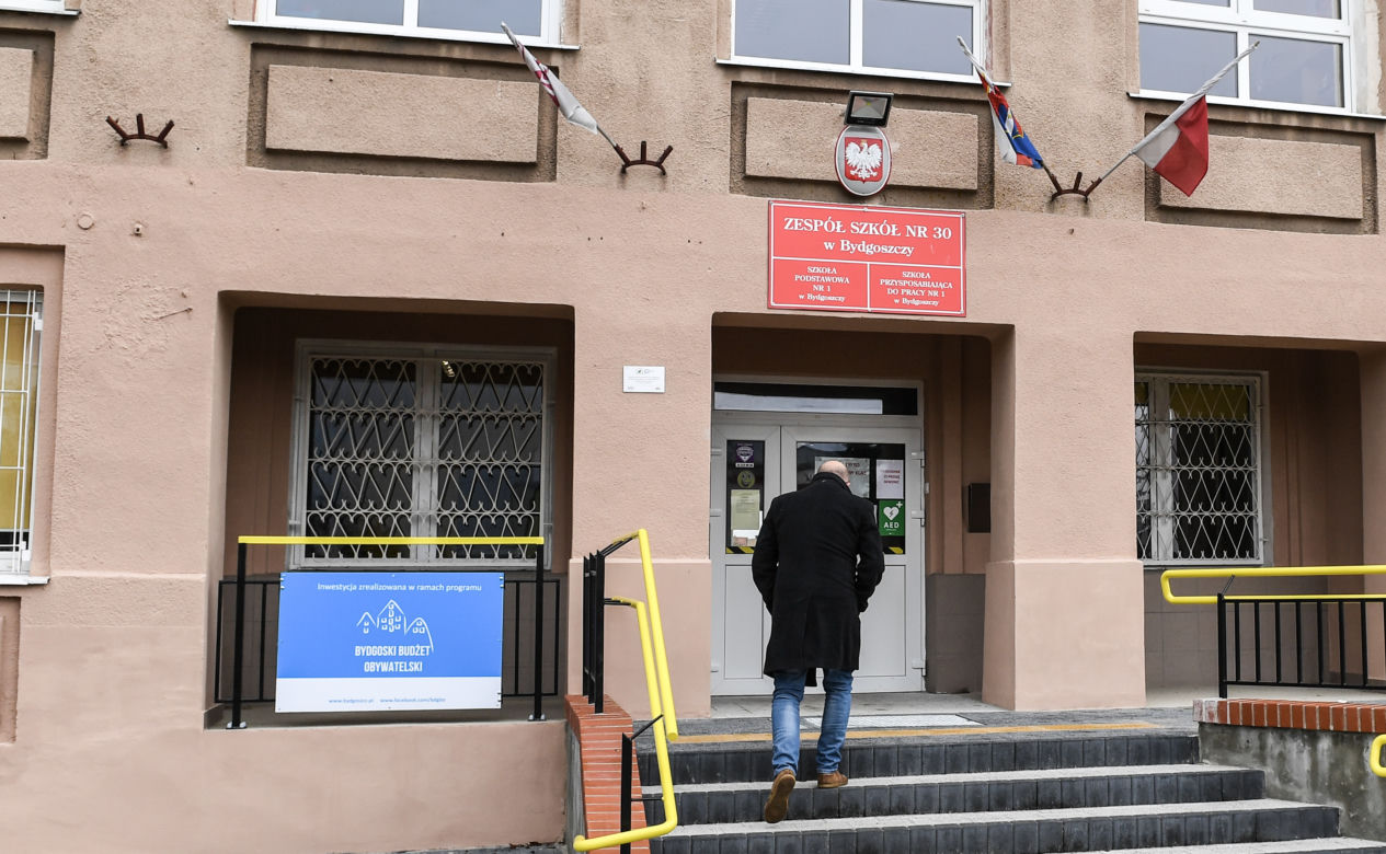 20-letni Michał z Bydgoszczy nie żyje. Był zakażony koronawirusem