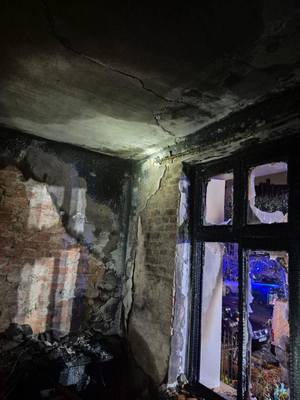 Gdańsk. Pożar kamienicy przy Asnyka. Młody mężczyzna nie żyje [ZDJĘCIA].