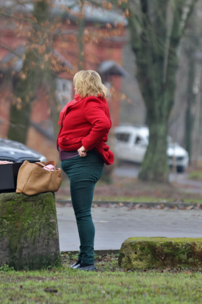 Katarzyna Bosacka w parku