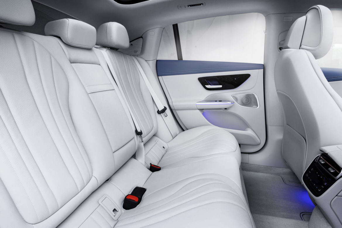 Mercedes EQE (2022)