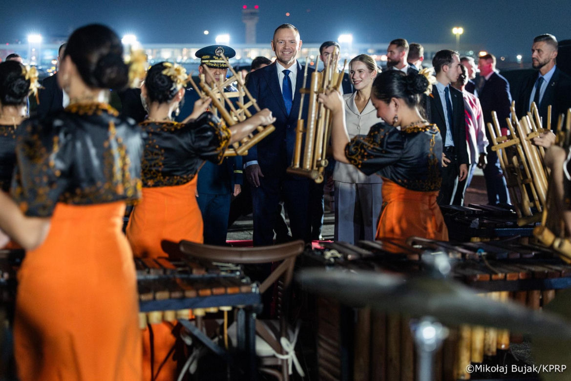Karol i Marta Nawroccy już na Filipinach. Tak zaczęła się historyczna wizyta