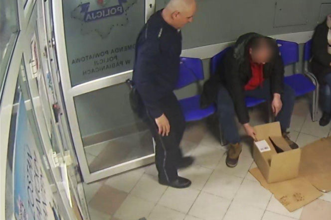 Znalazł w zaroślach ranne zwierzę. Na komendzie okazało się, że jest pod ochroną