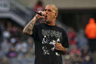 Phil Anselmo (Pantera) skomentował plotki na temat złego stanu zdrowia. Jakaś strona AI publikuje brednie 