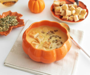 Zupa dyniowa według Ewy Wachowicz. Jesienny hit każdej kuchni