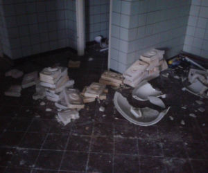 Opuszczona wytwórnia figurek woskowych
