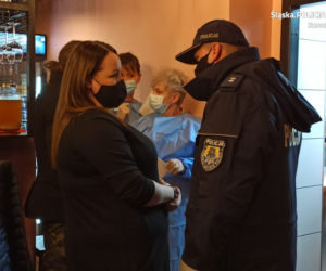 Katowice: Otworzyli restaurację mimo zakazu. Duże zainteresowanie, wkroczyła policja!