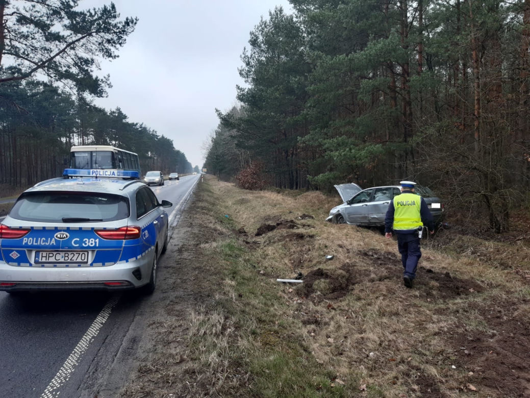 Chwile grozy w Toruniu. Kierowca miał gigantyczne szczęście!