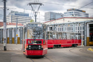Berlinki, parówki i akwaria - młodzi ich nie znają. Zabytkowe tramwaje wracają na warszawskie tory