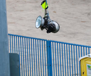 Wymiana oświetlenia na stadionie Smoczyka w Lesznie