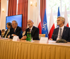 Macierewicz najgorszym ministrem