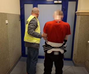 W razie skazania 39-latkowi grozi kara 3 lat pozbawienia wolności i co najmniej 3-letni zakaz prowadzenia pojazdów