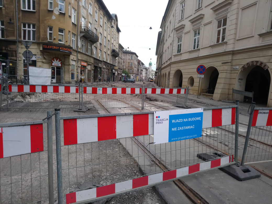 Kraków: Zobacz jak postępują prace przy przebudowie ulicy Krakowskiej