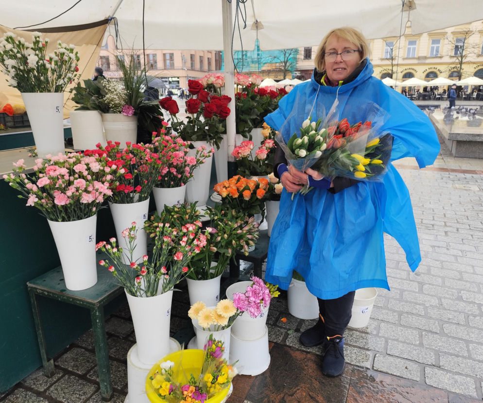Koniec słynnych kwiaciarek na Rynku Głównym? Miasto ogłasza przetarg