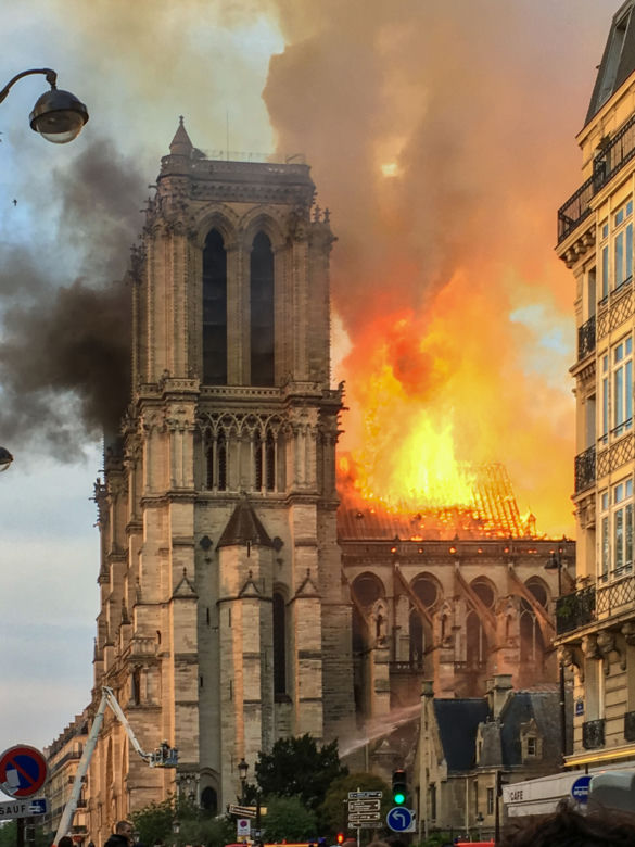 Pożar katedry Notre Dame w Paryżu