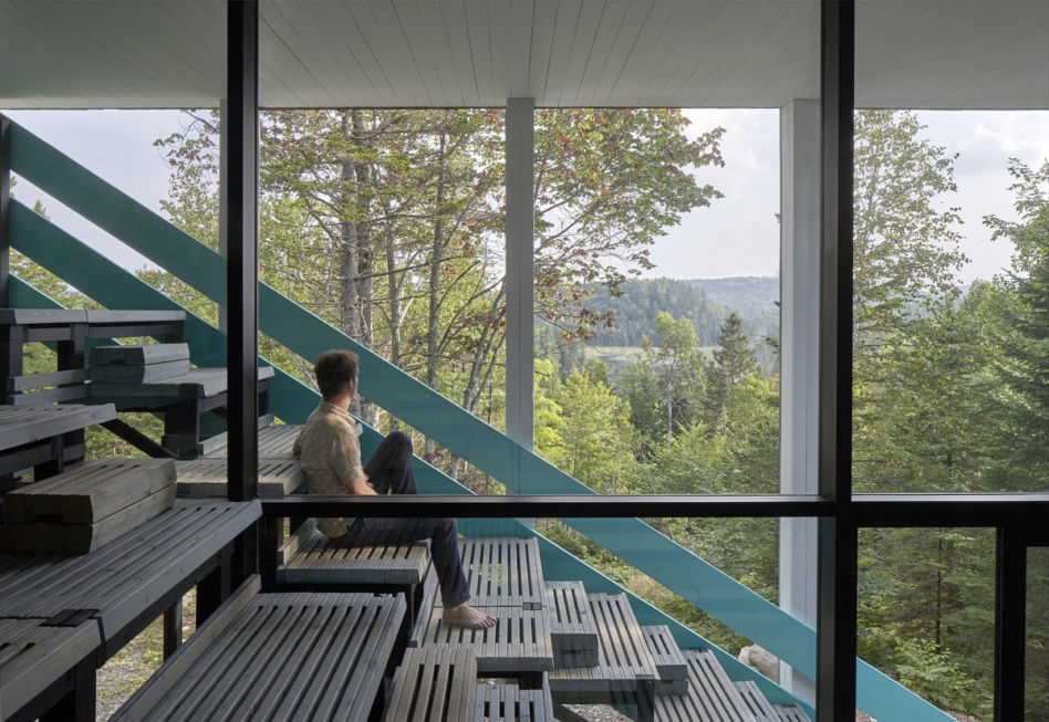 Nietypowy dom w górach