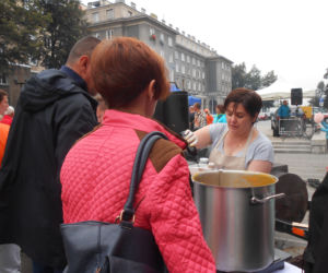 Żółte, pomarańczowe i zielone - za nami V festiwal Zaklęte w dyni.