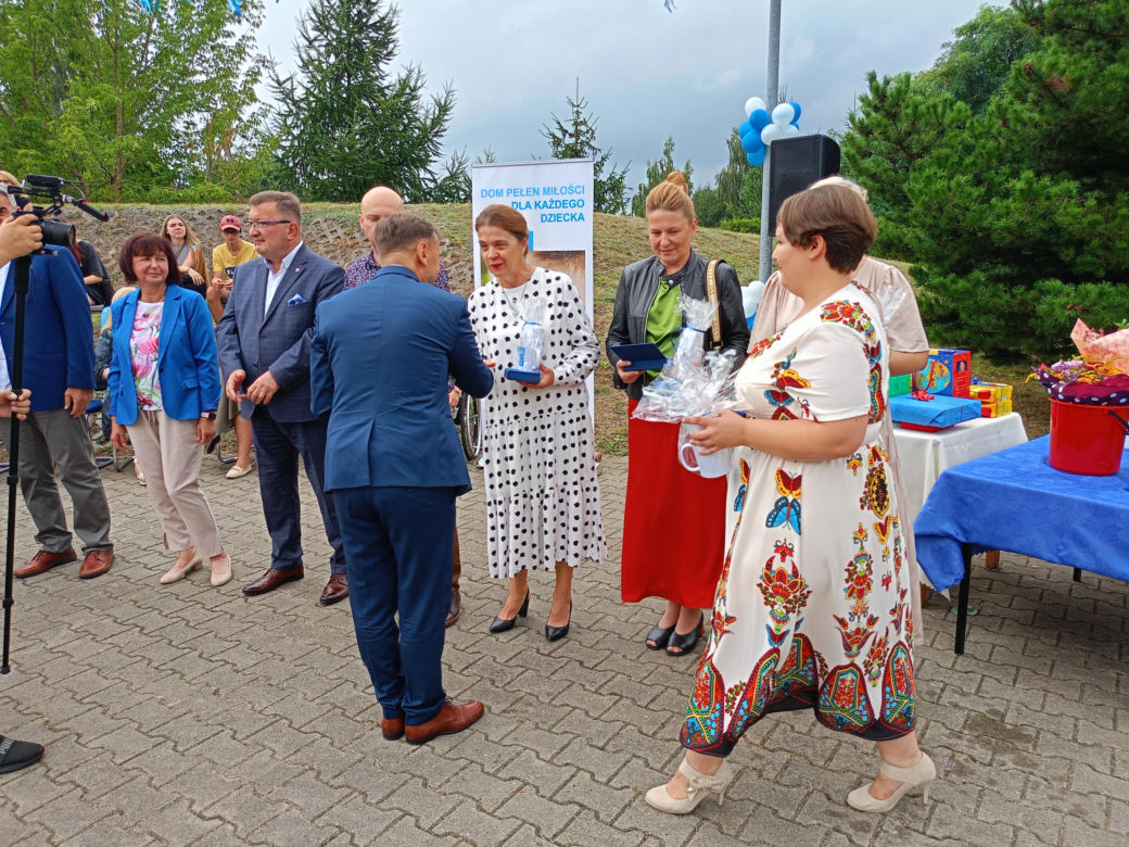 Jubileusz 25-lecia siedleckiej SOS Wioski Dziecięcej był okazją do wspólnej zabawy i wręczenia prezentów i pamiątek dla osób zaangażowanych w program