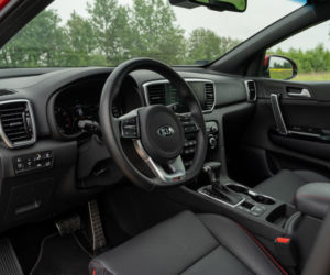 Citroen C5 Aircross 1.5 BlueHDI 130 KM EAT8 Shine vs. Kia Sportage GT Line 1.6 T-GDi 177 KM DCT7 4WD