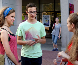 Barwy szczęścia 1534 Kajtek (Jakub Dmochowski) Oliwka (Wiktoria Gąsiewska) Angela (Helena Englert)
