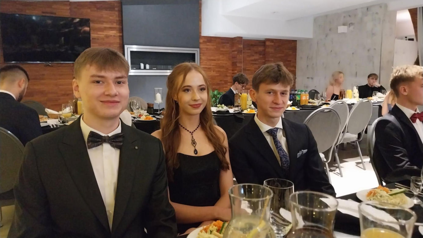 Zdjęcia Studniówka 2025. I LO im.Tadeusza Kościuszki Starachowice