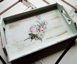 Taca decoupage w stylu vintage z efektem postarzenia