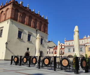 Znikają parasolki z tarnowskiego rynku