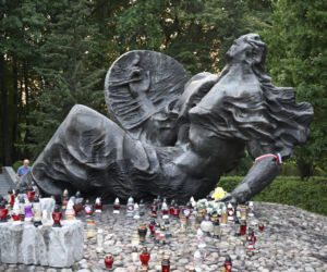 Uroczystości ku czci ofiar Rzezi Woli na Cmentarzu Powstańców Warszawy