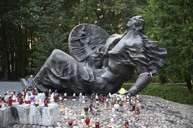 Uroczystości ku czci ofiar Rzezi Woli na Cmentarzu Powstańców Warszawy