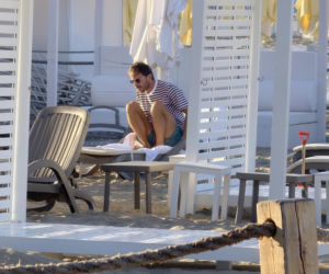 Mateusz Banasiuk na plaży w Sopocie. Tak wyglądał, gdy zrzucił koszulkę!