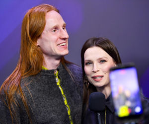 Dominik Więcek stylizuje gwiazdy. To on ubierze Szemplińską na Eurowizję. Kim jest?