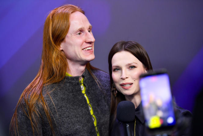 Dominik Więcek stylizuje gwiazdy. To on ubierze Szemplińską na Eurowizję. Kim jest?