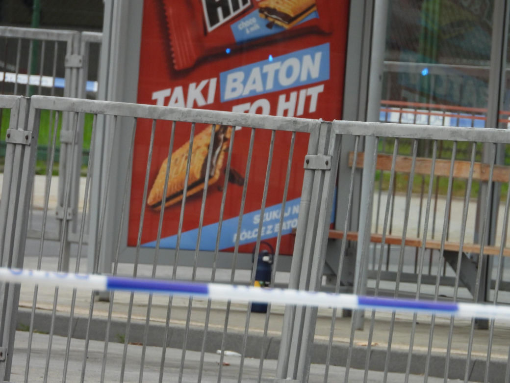Zamknęli pętlę autobusową przez tajemniczy bidon. Interwencja pirotechników trwała kilka godzin