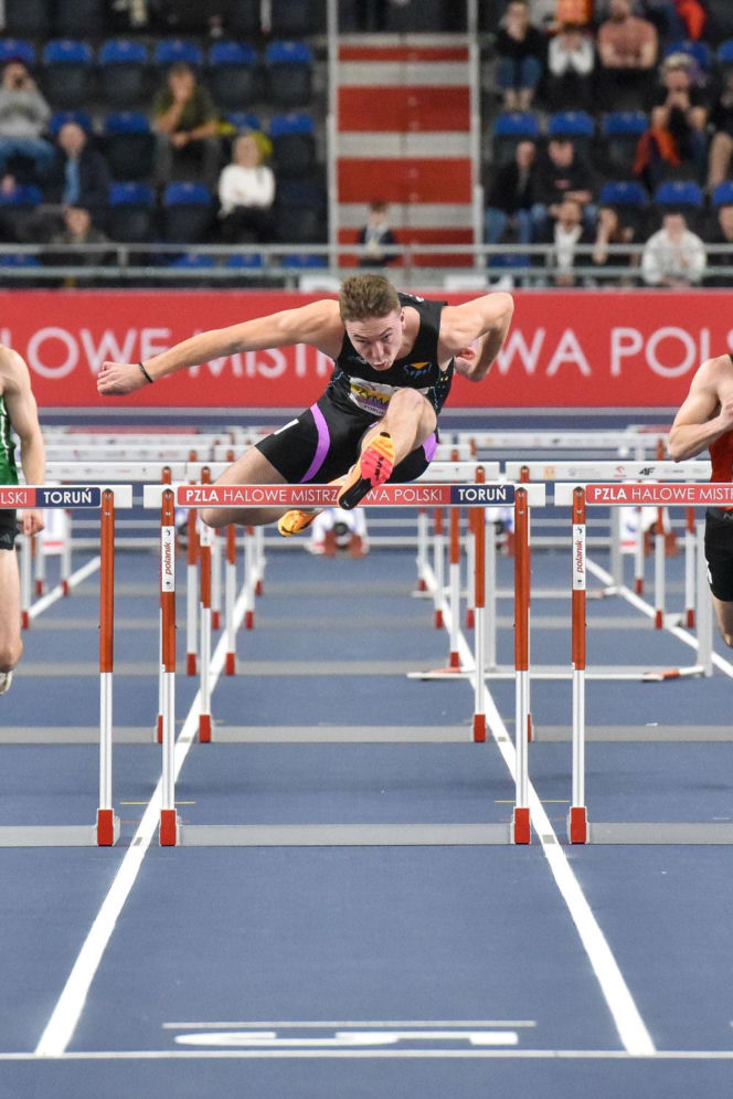 Halowe mistrzostwa Polski w Kujawsko-Pomorskiej Arenie Toruń. Zdjęcia kibiców i zawodników