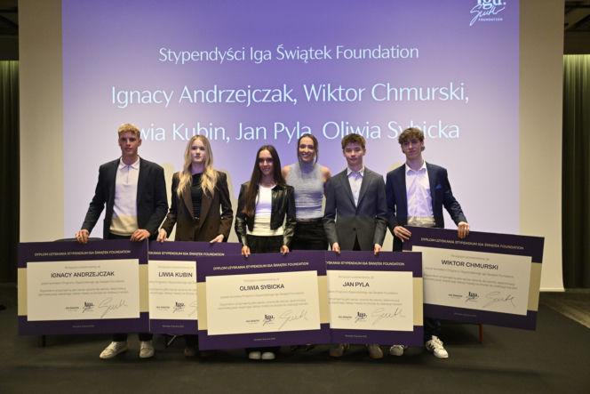 Iga Świątek rozdała stypendia