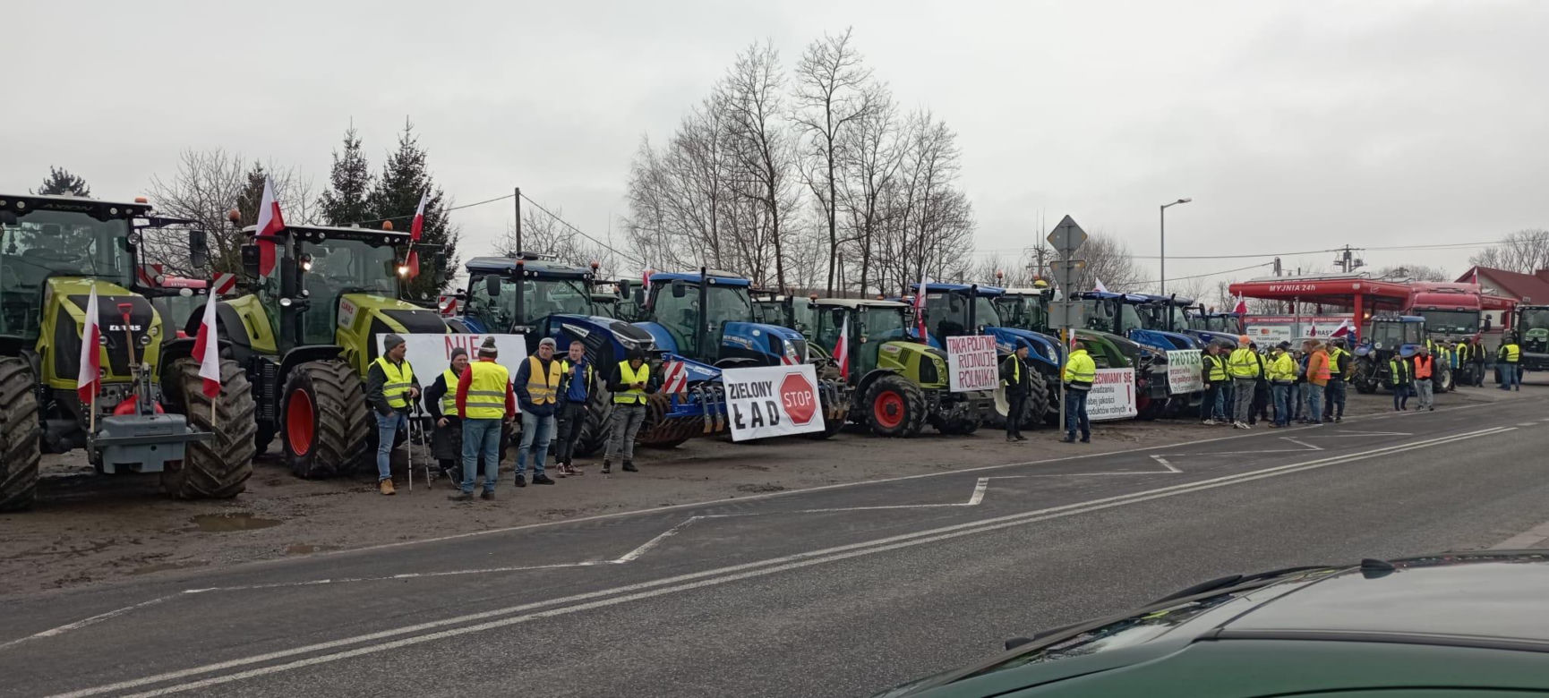Strajk rolników w Krakowie i Małopolsce. Ciągniki blokują ulice w miastach
