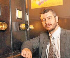 Zobacz Powstanie na małej fotografii