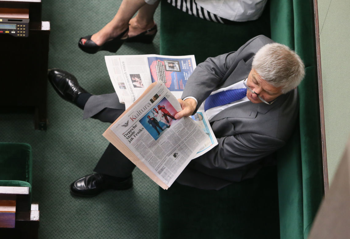 marek belka w sejmie podczas obrad nt deficytu budzetowego (7)