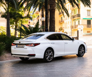 Lexus ES 300h F Sport 