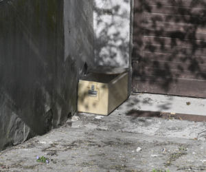 Niekończący się remont sąsiadów Kaczyńskiego