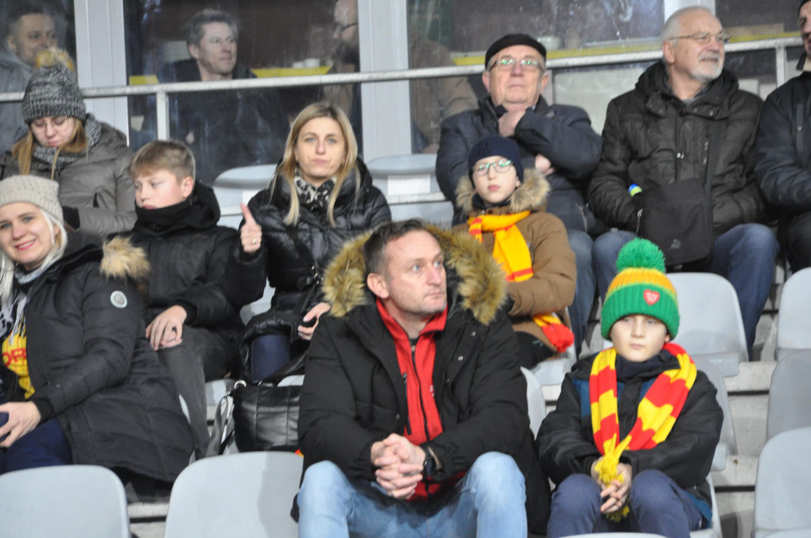 Korona Kielce - ŁKS Łódź. Zdjęcia kibiców na Suzuki Arenie