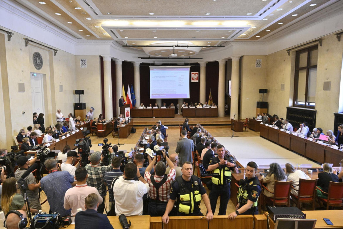 Wotum zaufania i absolutorium dla prezydenta Rafała Trzaskowskiego