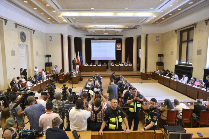 Wotum zaufania i absolutorium dla prezydenta Rafała Trzaskowskiego