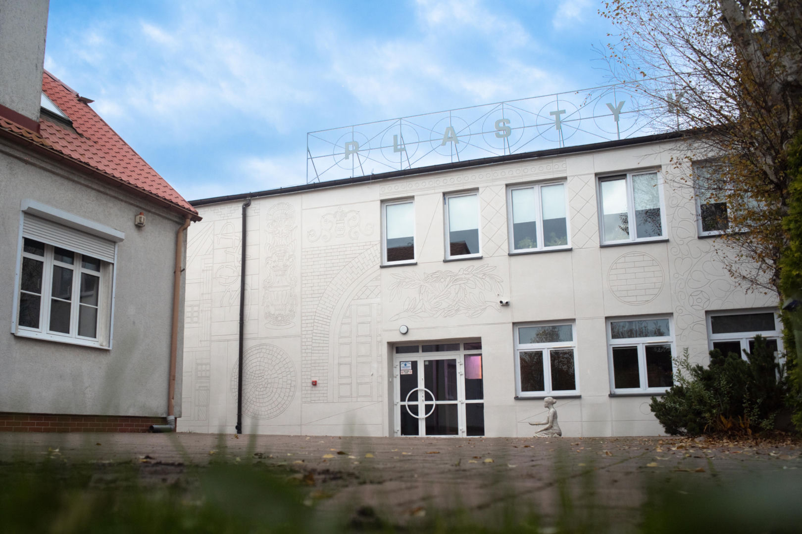 Słupsk - Fasada Liceum Sztuk Plastycznych