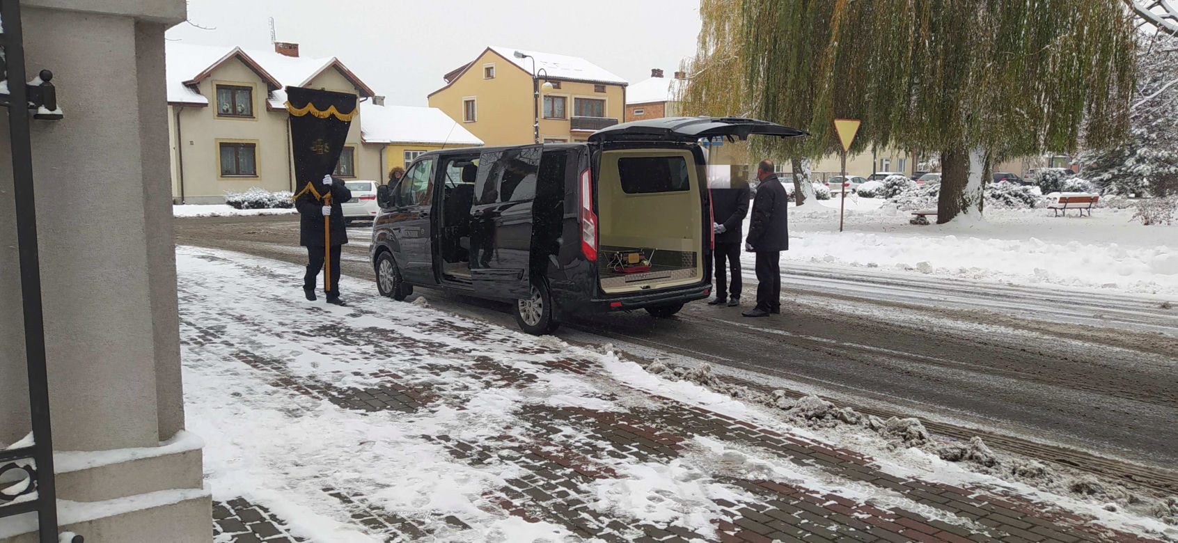 Pogrzeb zamordowanej komorniczki Ewy. Zabójca zadał jej 40 ciosów nożem