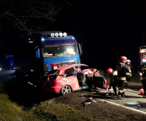 Tragedia na trasie Człuchowo - Bydgoszcz. Nie żyją aż trzy osoby! [ZDJĘCIA]