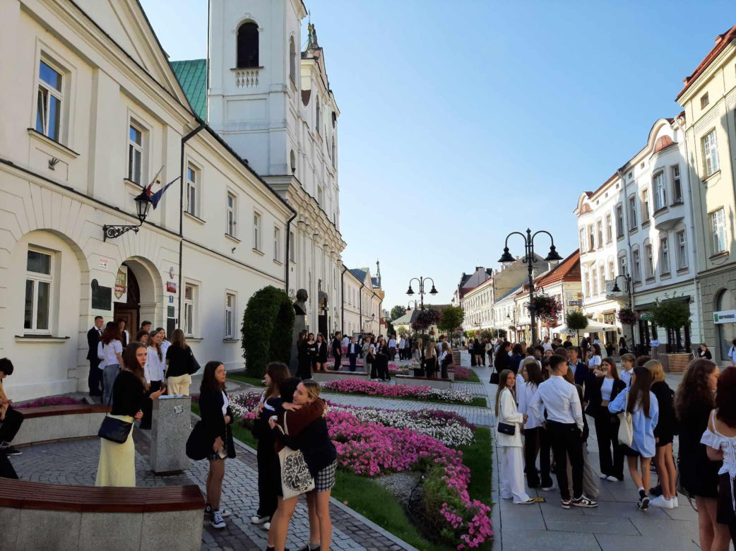 Uczniowie z Rzeszowa rozpoczęli nowy rok szkolny