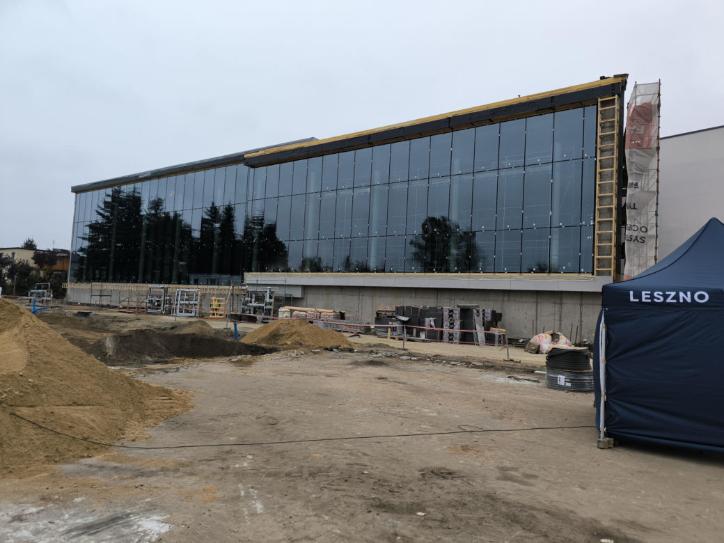 Modernizacja Pływalni Akwawit w Lesznie stan na październik 2026