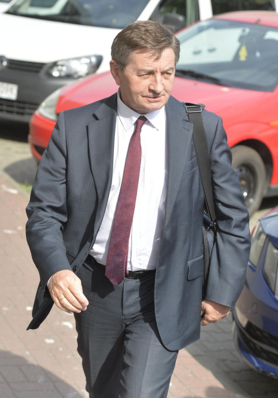 Politycy PiS pilnie wezwani na Nowogrodzką. Co się dzieje?!
